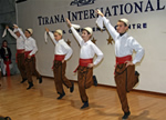 Nell’intervallo della conferenza, balli in costumi tipici regionali dell’Albania, in onore della delegazione italiana 5