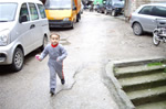 Bambino al mercato di Tirana
