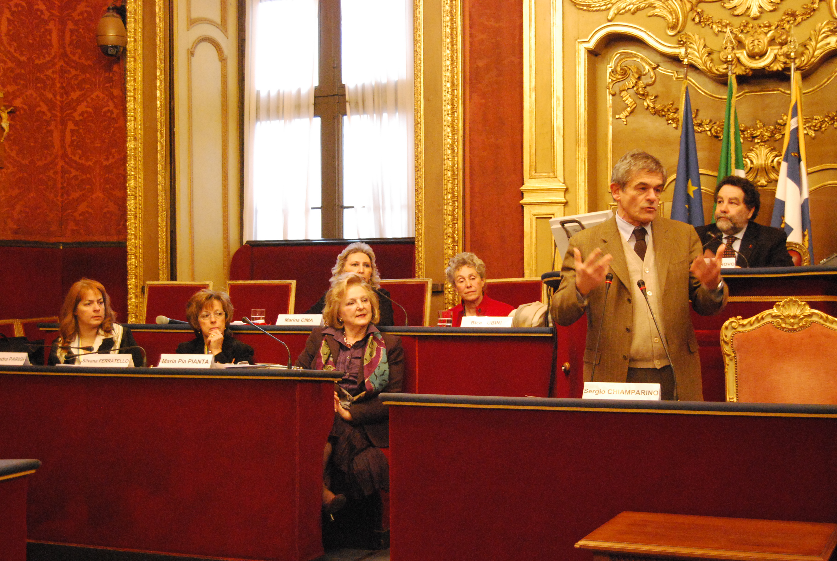il sindaco Sergio Chiamaparino interviene al convegno