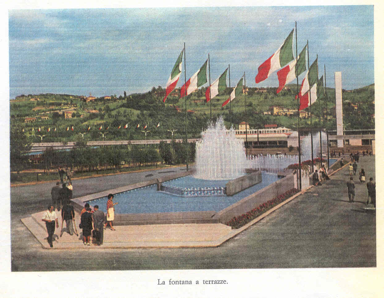 Un'immagine della fontana durante le celebrazioni del Centenario