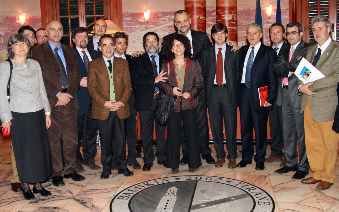La delegazione torinese al Municipio di Tirana